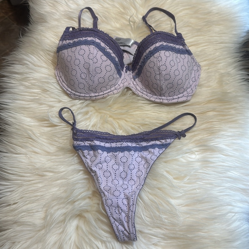 Polka dot bra and thong panty set. wired. large